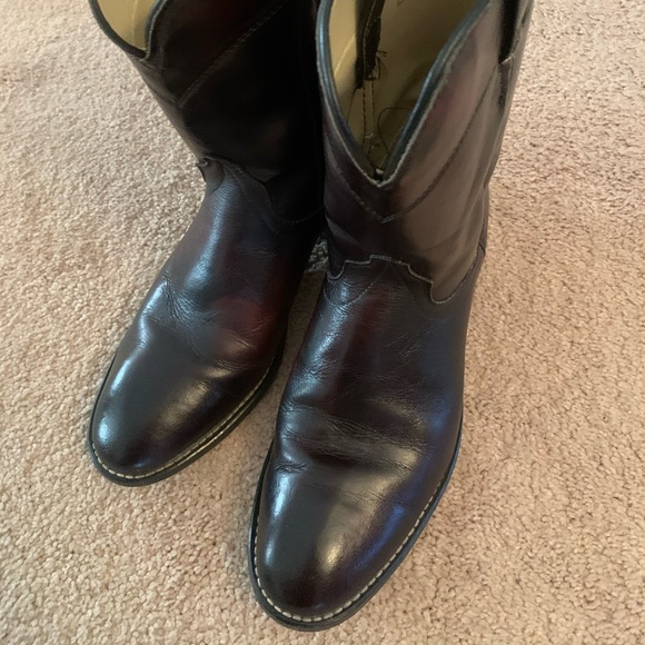Men’s Cowboy Boots - Picture 2 of 4